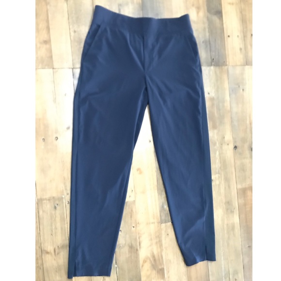 Athleta Pants - Athleta | Brooklyn Ankle Pant Size 4 blue & black